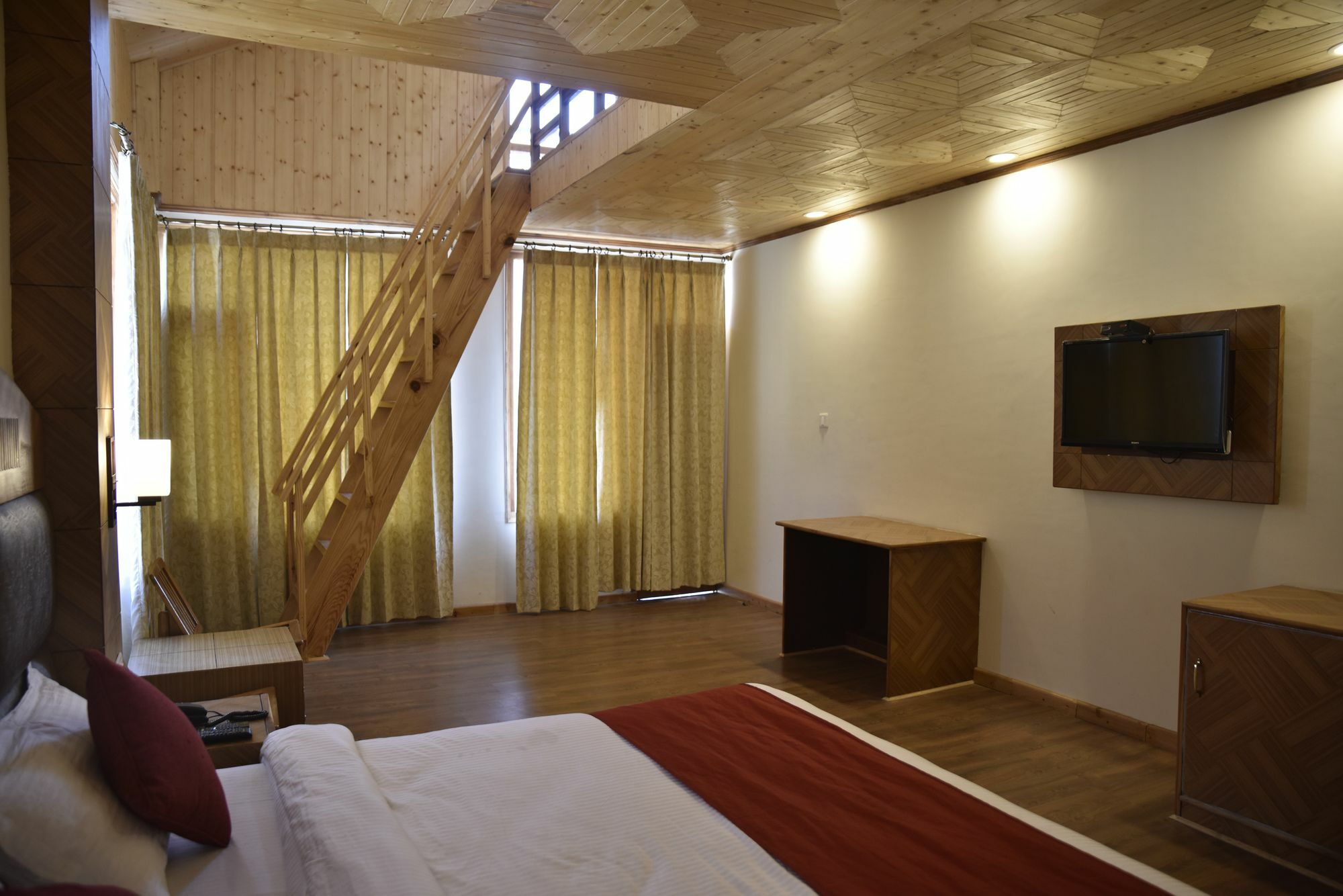 Oyo 10255 Hotel Red Apple Manāli Exterior foto
